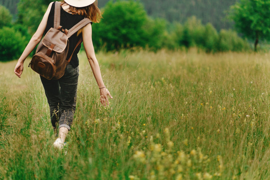 Alla ricerca dell’essenzialità: riappropriamoci della semplicità di viaggiare a piedi